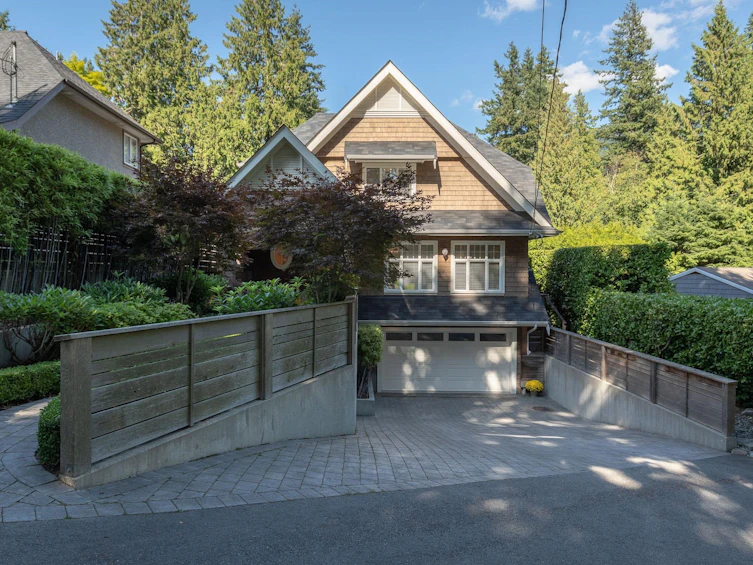 6417 Pitt Street, West Vancouver, BC, V7W 2C1