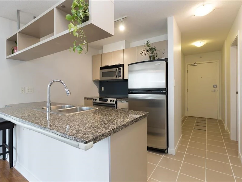 808 - 1082 Seymour Street, Vancouver BC V6B 1X9