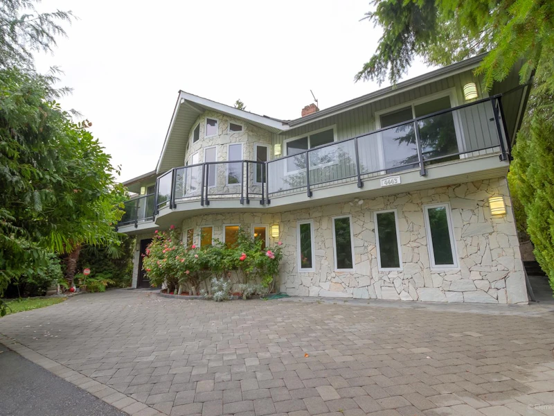 4443 Marine Drive, Burnaby BC V5J 3G1