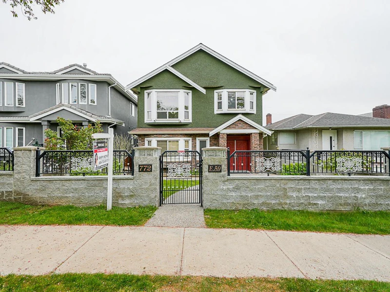 772 E 59th Avenue, Vancouver BC V5X 1Y4