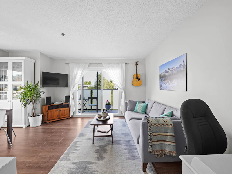 206 - 1205 W 14th Avenue, Vancouver BC V6H 1P7