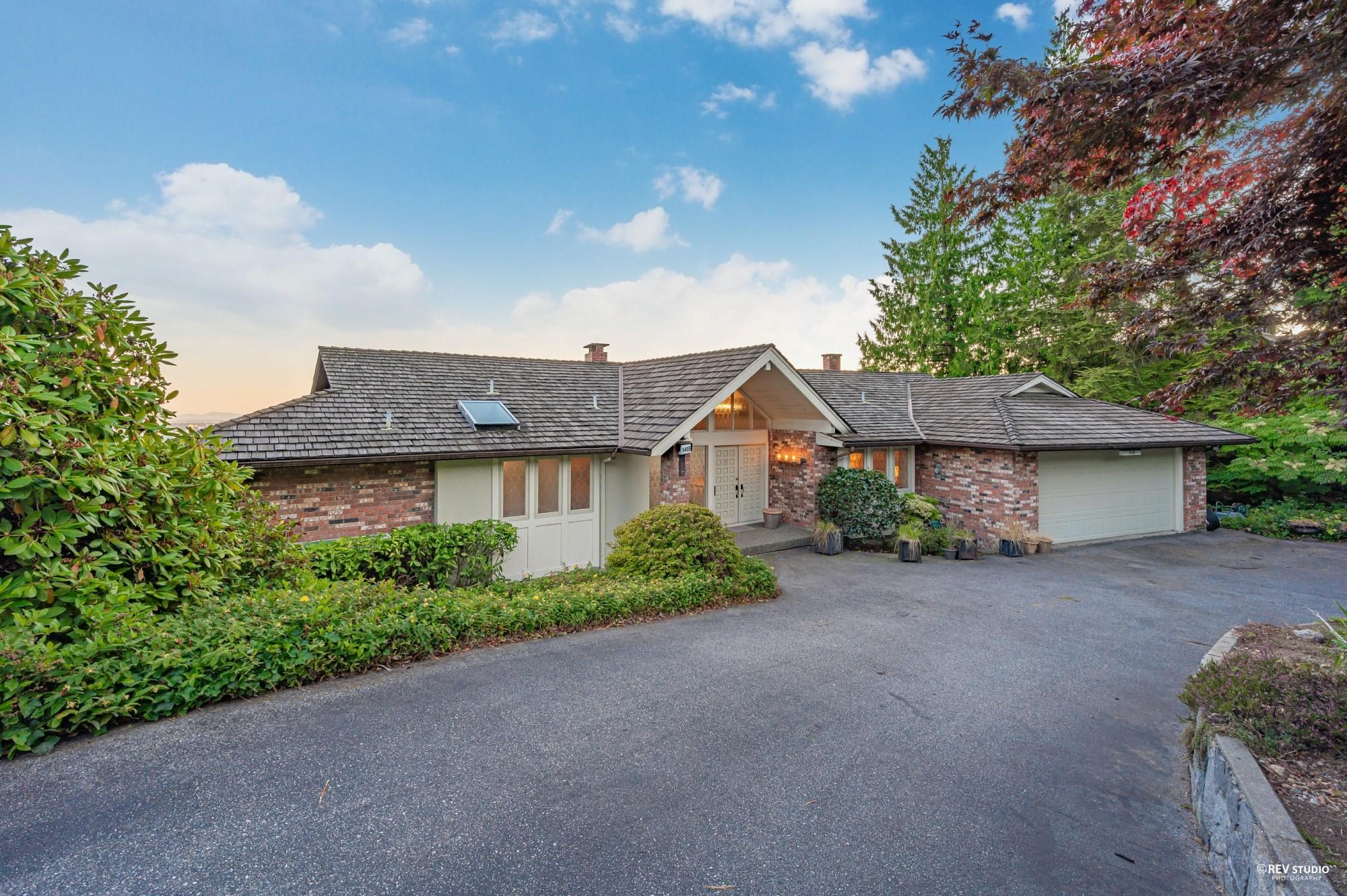 1418 Bramwell Road, West Vancouver, BC, V7S 2N9