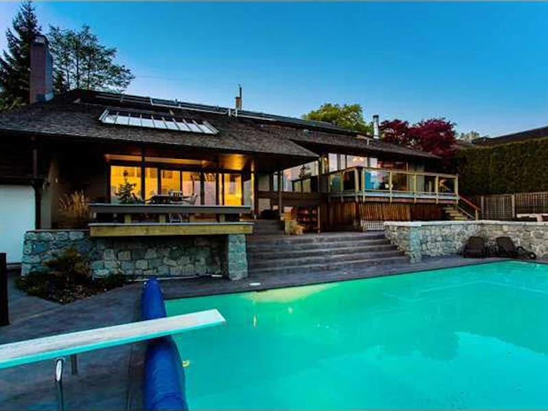 2370 Queens Avenue, West Vancouver BC V7V 2Y6