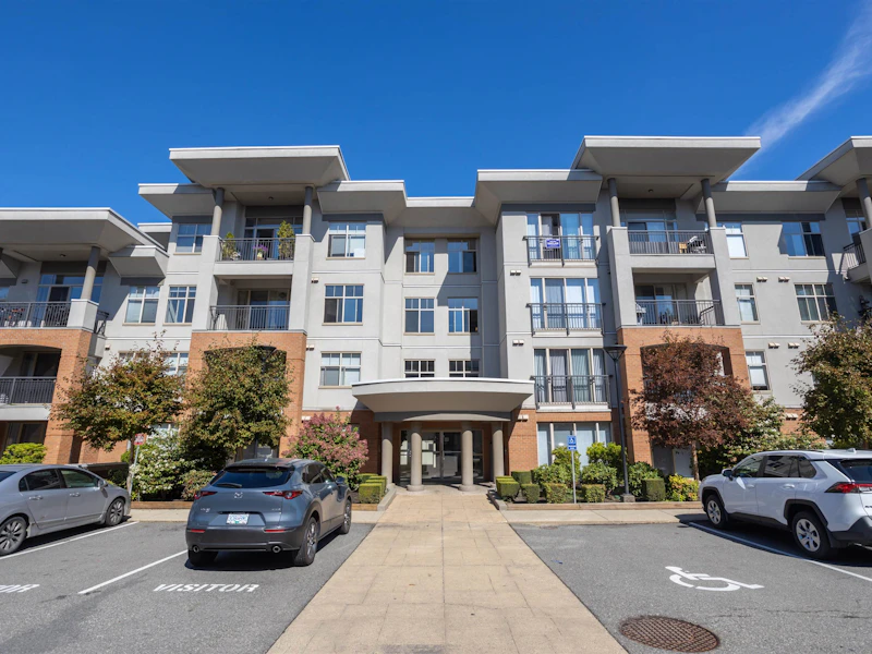 111 - 33546 Holland Avenue, Abbotsford BC V2S 0C1