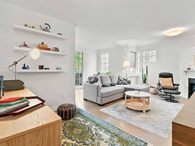 202 - 825 W 15th Avenue, Vancouver BC V5Z 1R8