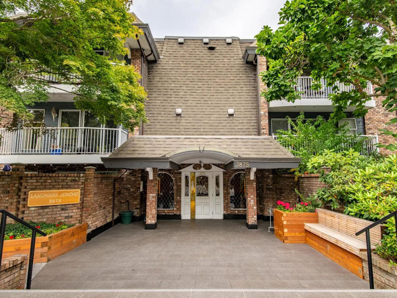 220 - 3875 W 4th Avenue, Vancouver BC V6R 4H8
