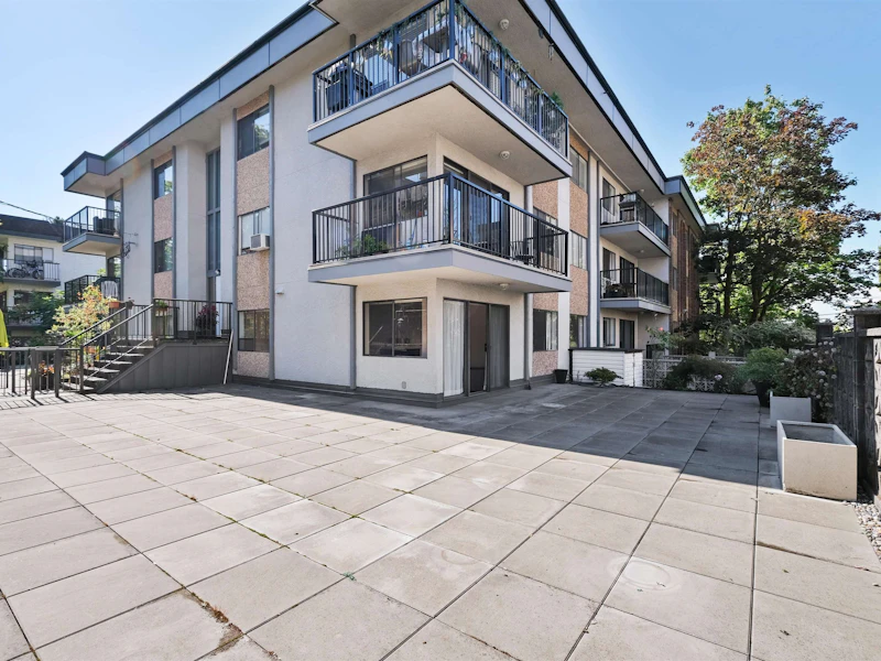 105 - 120 E 5th Street, North Vancouver BC V7L 1L5