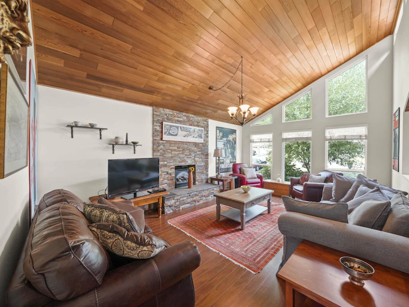 910 Huber Drive, Port Coquitlam BC V3B 5W7