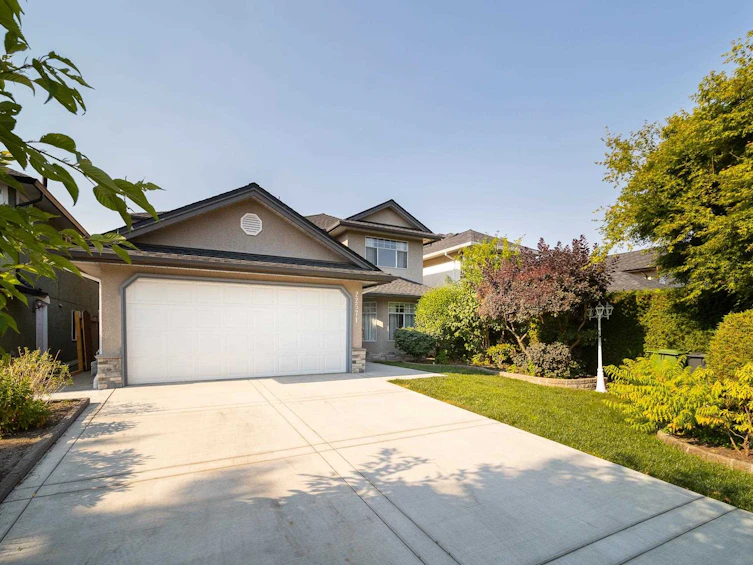 22571 Mcclinton Avenue, Richmond, BC, V6V 2P8