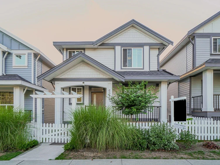 6983 206 Street, Langley, BC, V2Y 0W4