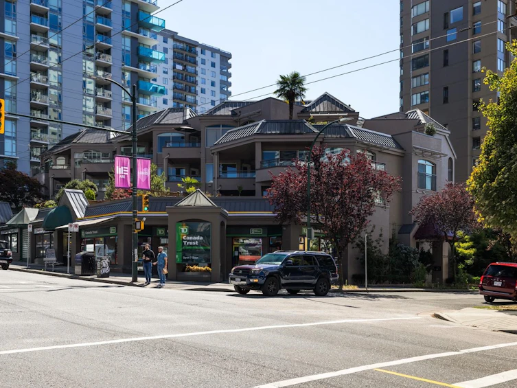 306-1208 Bidwell Street, Vancouver, BC, V6G 2K9