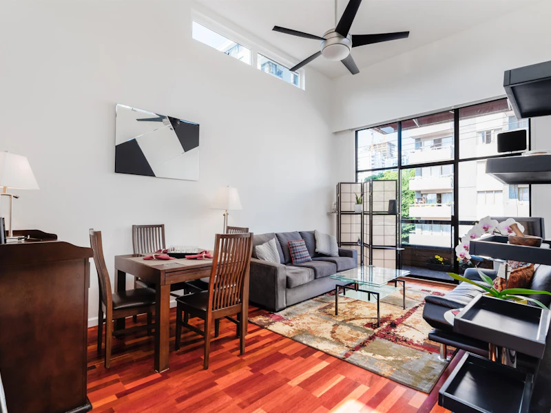 PH4 - 1435 Nelson Street, Vancouver BC V6G 2Z3
