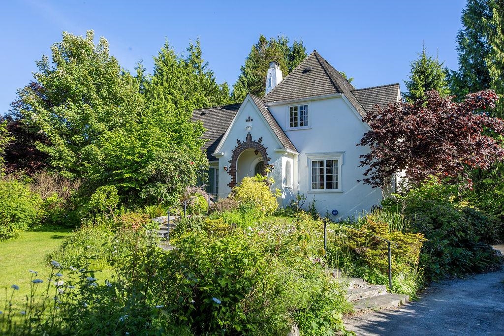 5612 Mcmaster Road, Vancouver, BC, V6T 1J8