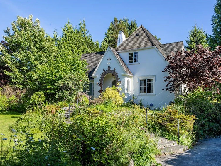5612 Mcmaster Road, Vancouver, BC, V6T 1J8