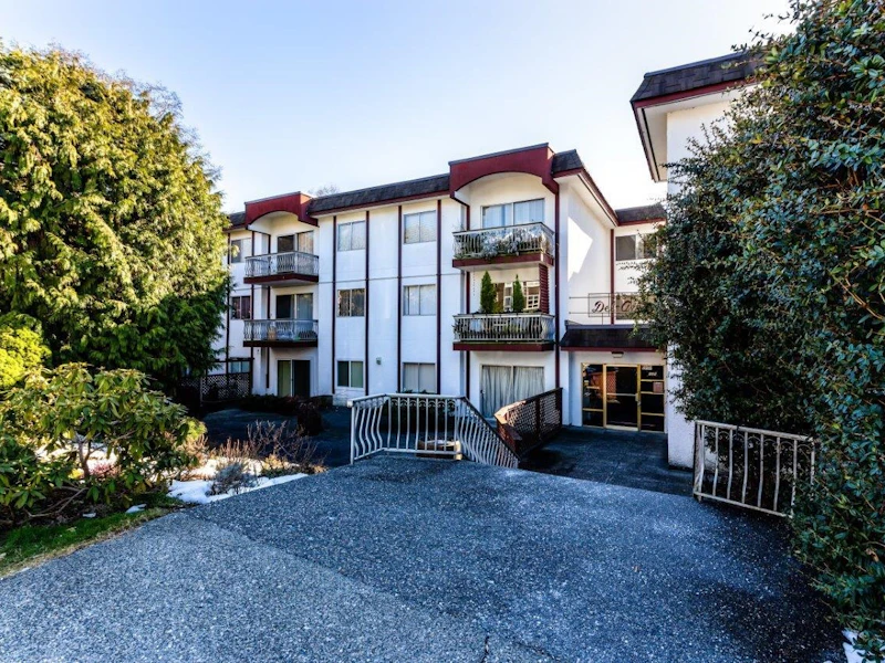 204 - 135 W 21st Street, North Vancouver BC V7M 1Z2