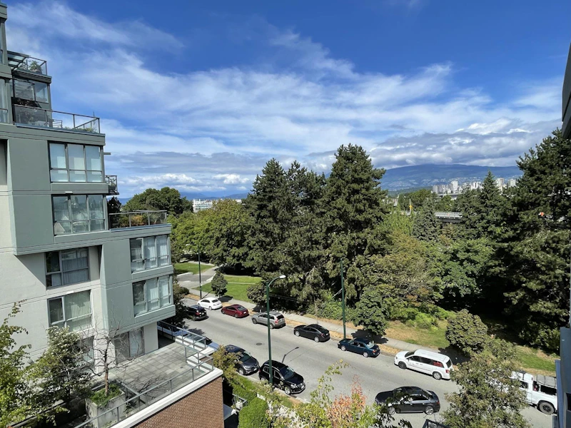 504 - 1425 W 6th Avenue, Vancouver BC V6H 4G5