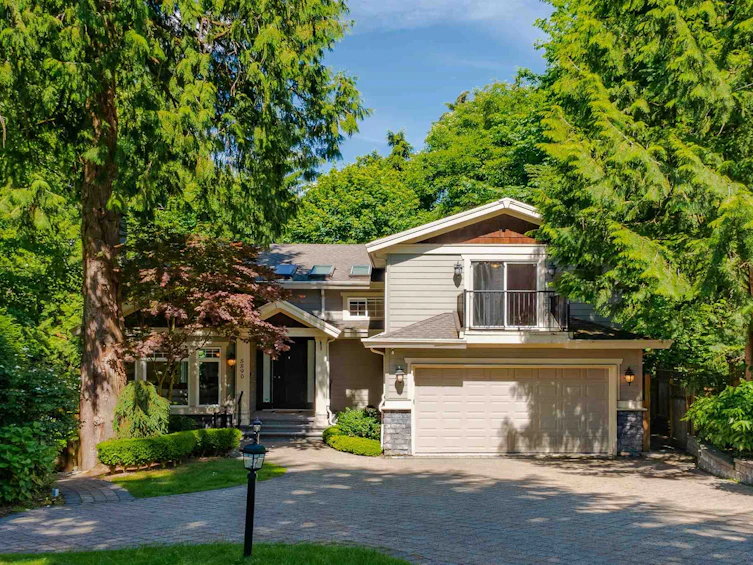 5890 Braemar Avenue, Burnaby, BC, V5E 3L5