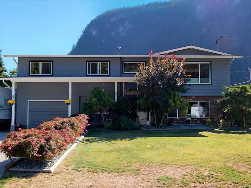 38244 Juniper Crescent, Squamish BC V8B 0L6
