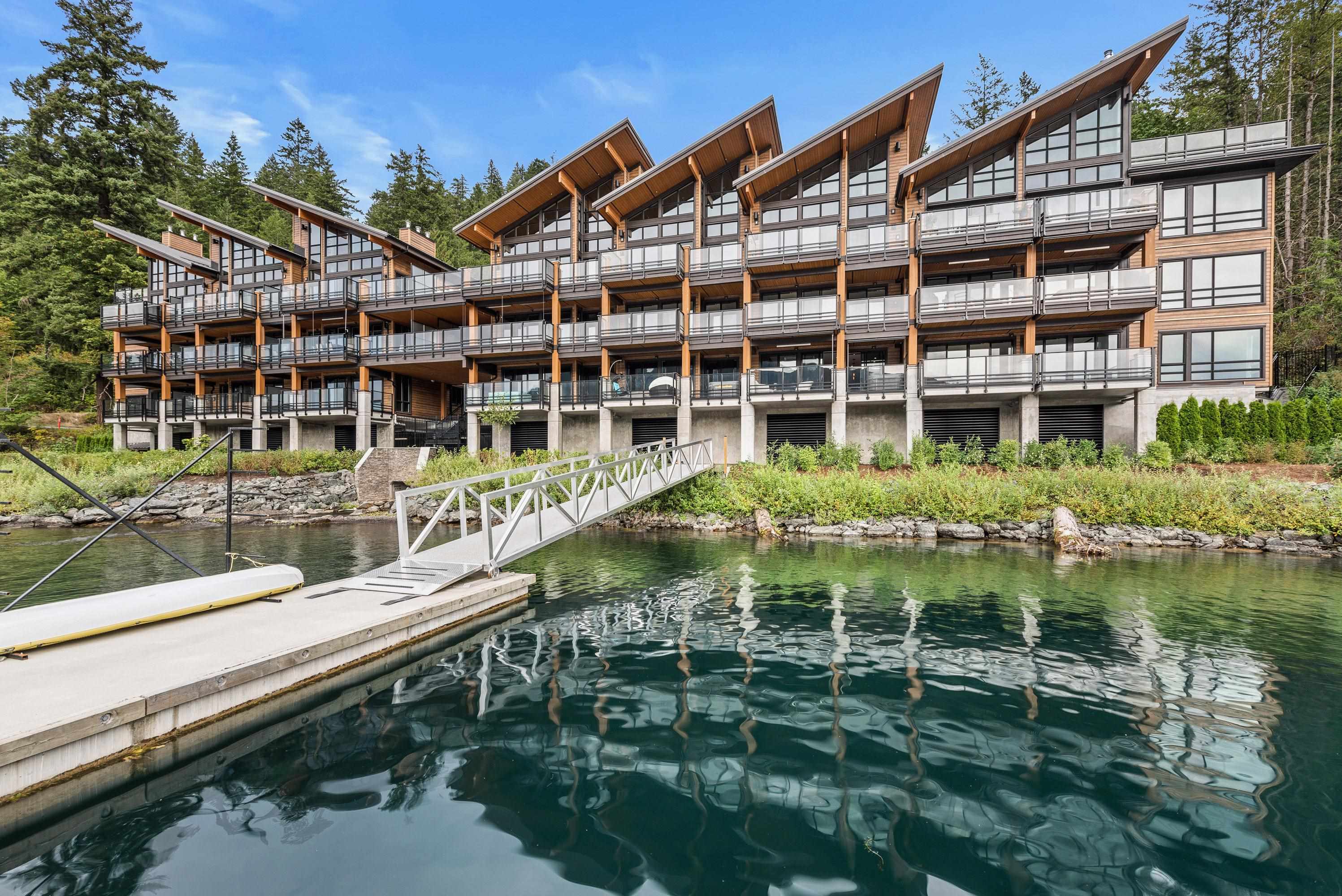 205-3175 Columbia Valley Road, Cultus Lake, BC, V2R 6C2