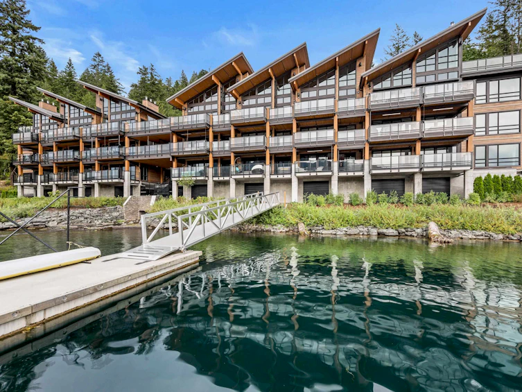 205-3175 Columbia Valley Road, Cultus Lake, BC, V2R 6C2