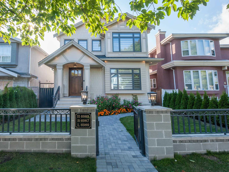 6985 Lanark Street, Vancouver BC V5P 2Z6