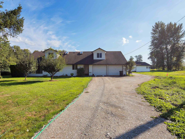 19658 Richardson Road, Pitt Meadows, BC, V3Y 1Z1