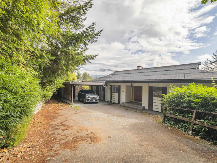 818 Younette Drive, West Vancouver, BC, V7T 1S9
