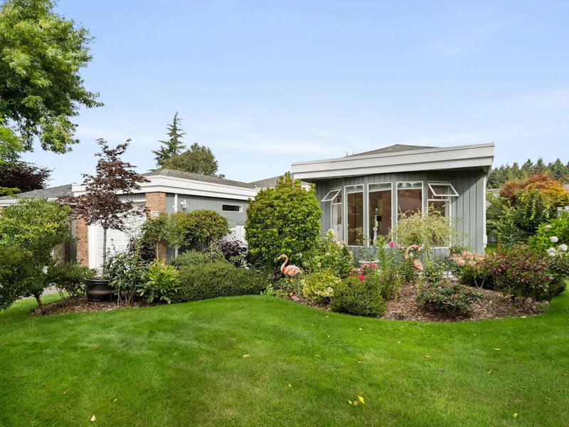109 - 14271 18a Avenue, Surrey BC V4A 7N8