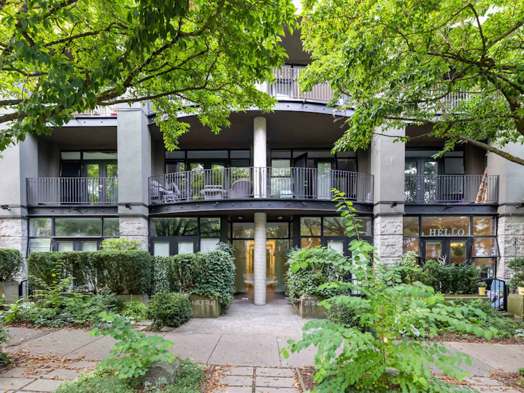 9-2156 W 12th Avenue, Vancouver, BC, V6K 2N2