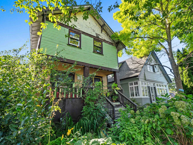 839 Lakewood Drive, Vancouver BC V5L 4M1