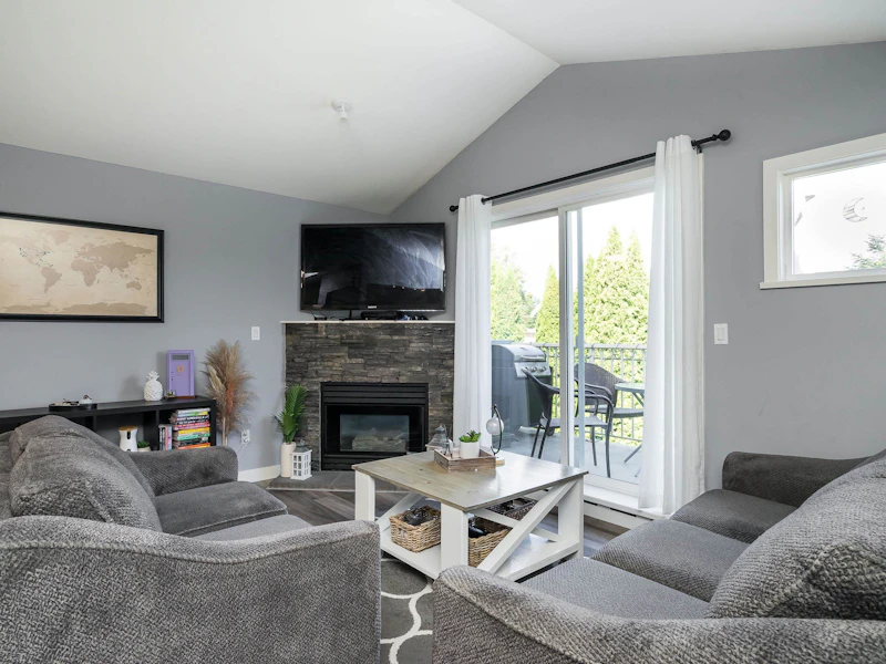 303 - 5909 177b Street, Surrey BC V3S 4J7