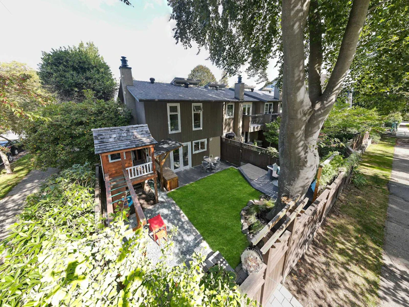 3090 Alberta Street, Vancouver BC V5Y 3L9