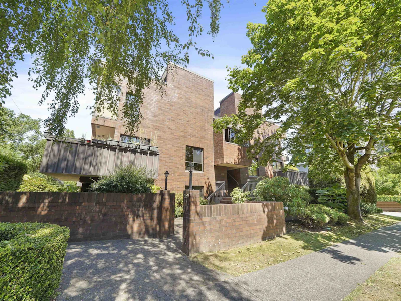 204 - 2195 W 40th Avenue, Vancouver BC V6M 1W4