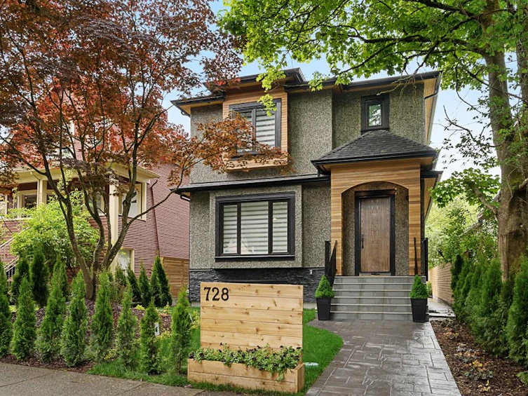 728 W 17th Avenue, Vancouver, BC, V5Z 1T9