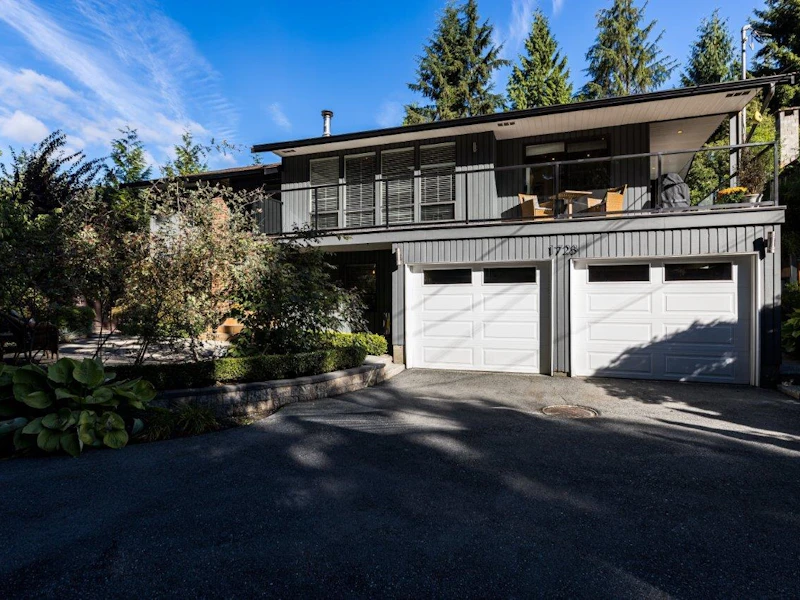 1728 Evelyn Street, North Vancouver BC V7K 1V1