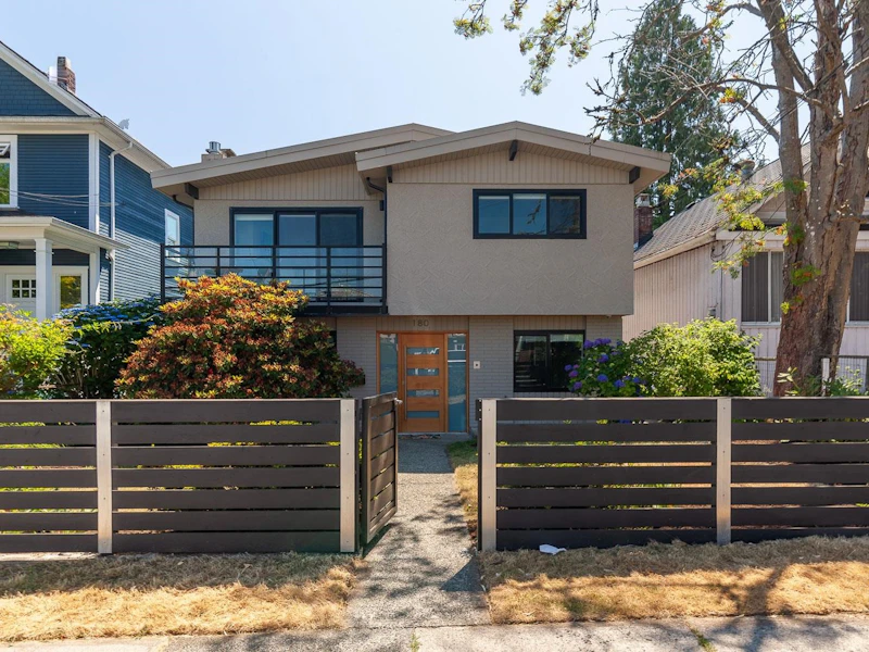 180 E 26th Avenue, Vancouver BC V5V 2G9