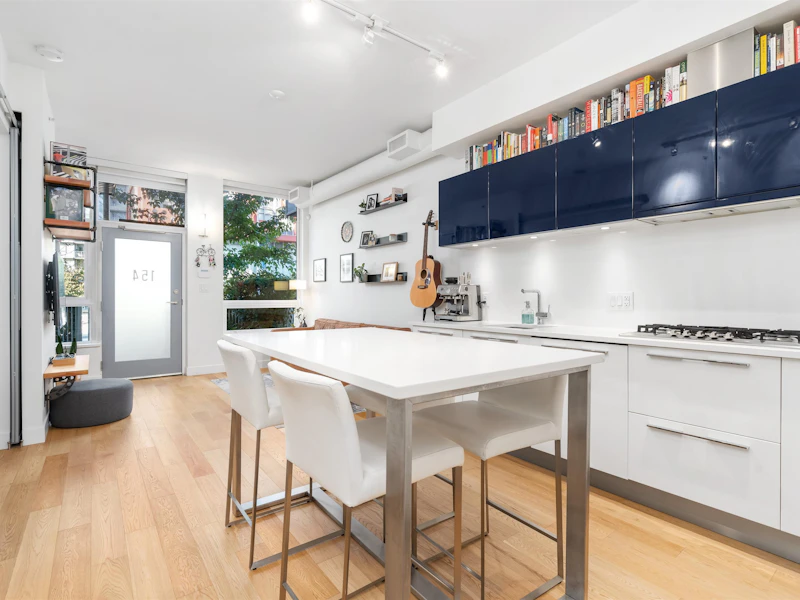 154 E 1st Avenue, Vancouver BC V5T 1A4