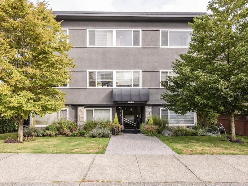 2 - 1075 W 13th Avenue, Vancouver BC V6H 1N1