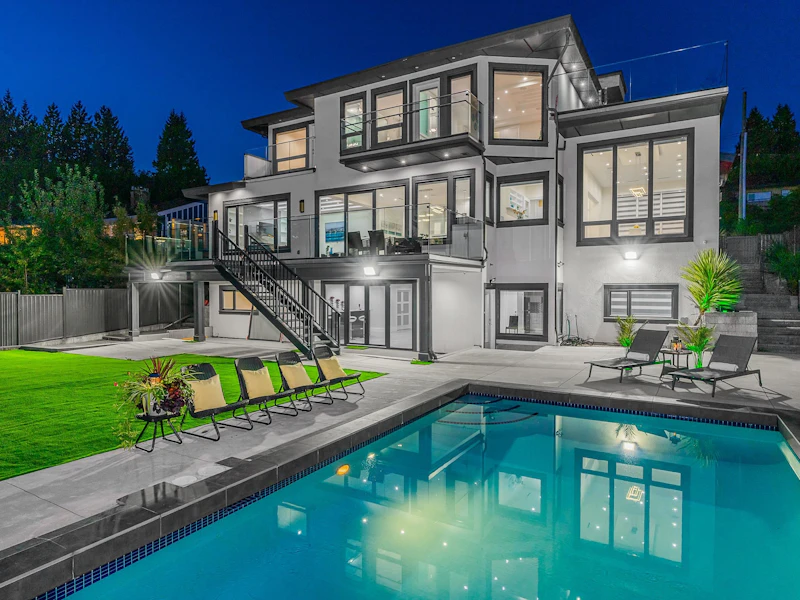 1266 Ottaburn Road, West Vancouver BC V7S 2J8