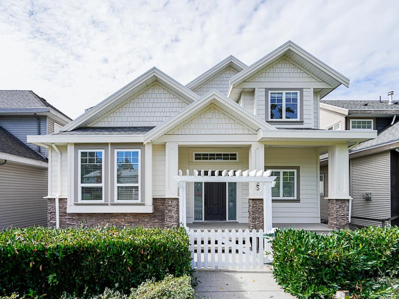 7225 202a Street, Langley BC V2Y 3G4