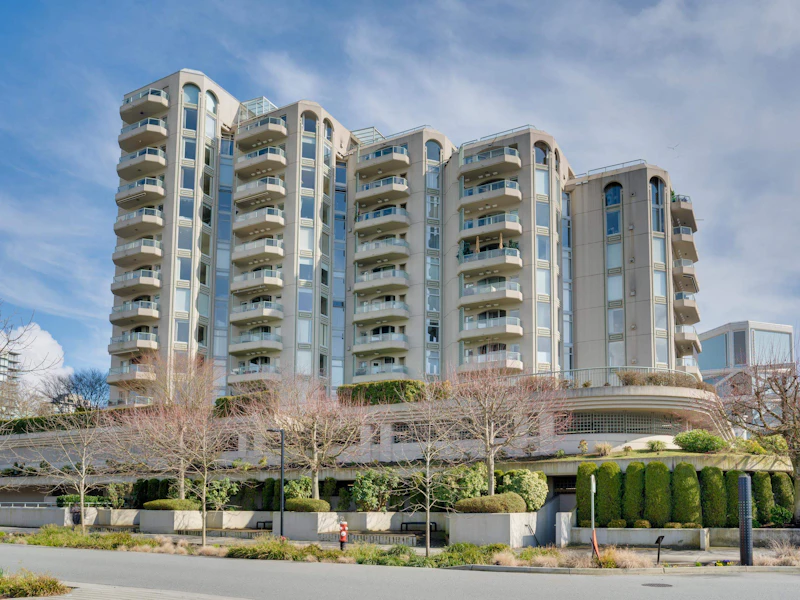 405 - 168 Chadwick Court, North Vancouver BC V7M 3L4