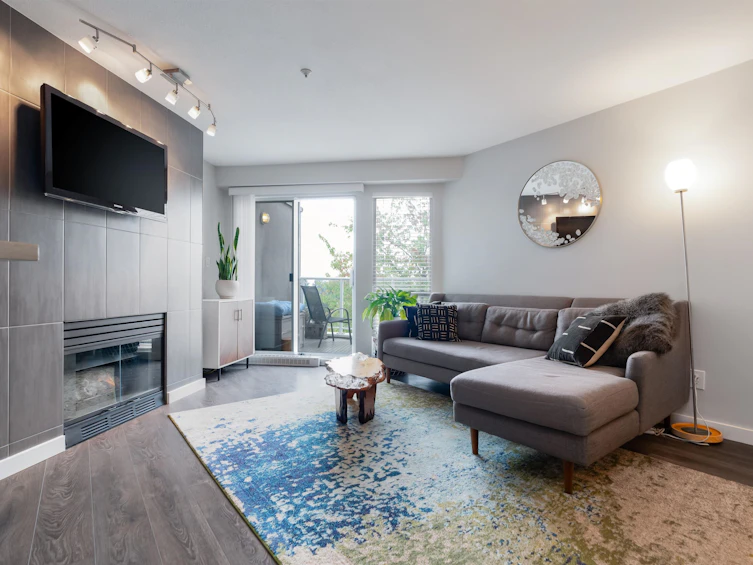 408-8430 Jellicoe Street, Vancouver, BC, V5S 4S7