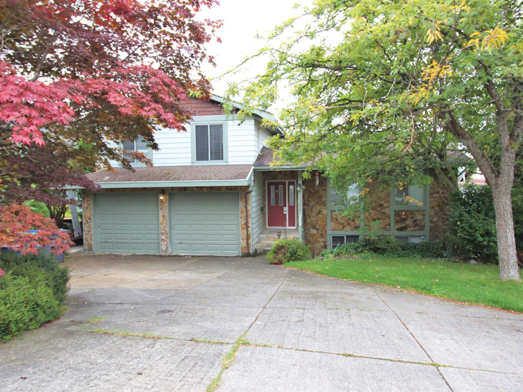 11351 136 Street, Surrey, BC, V3R 6V4