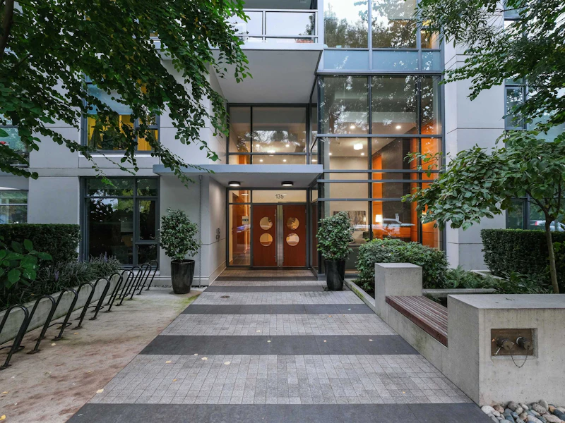 512 - 135 W 2nd Street, North Vancouver BC