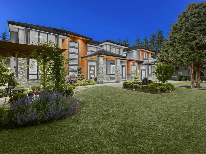 13799 20th Avenue, Surrey BC V4A 1Z8