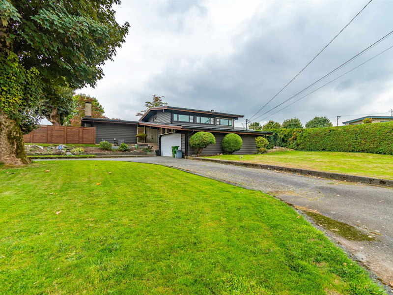 8765 Elm Drive, Chilliwack BC V2P 4Y3