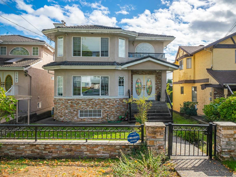 7578 14th Avenue, Burnaby BC V3N 2A3