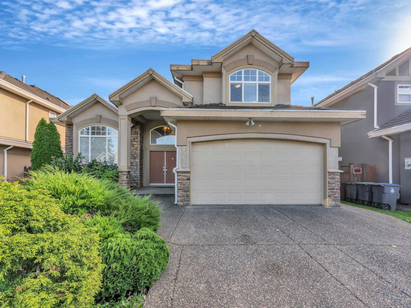 15638 109th Avenue, Surrey BC V4N 4T5