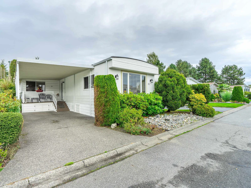 11 - 2120 King George Boulevard, Surrey BC