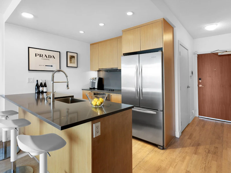 713 - 251 E 7th Avenue, Vancouver BC V5Y 1L9